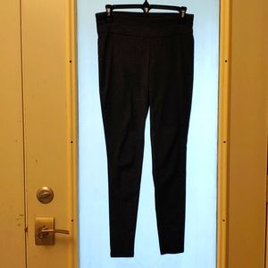 Black & White polka dot leggings size small